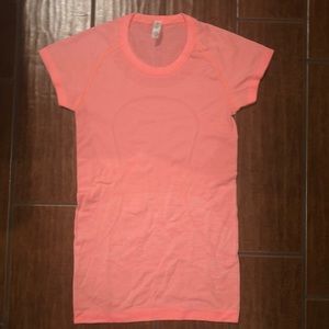 Lululemon Swiftly Tech Short Sleeve Tee - Size 4